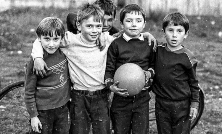 Фото - 7 опасных вещей, с которыми развлекались дети СССР